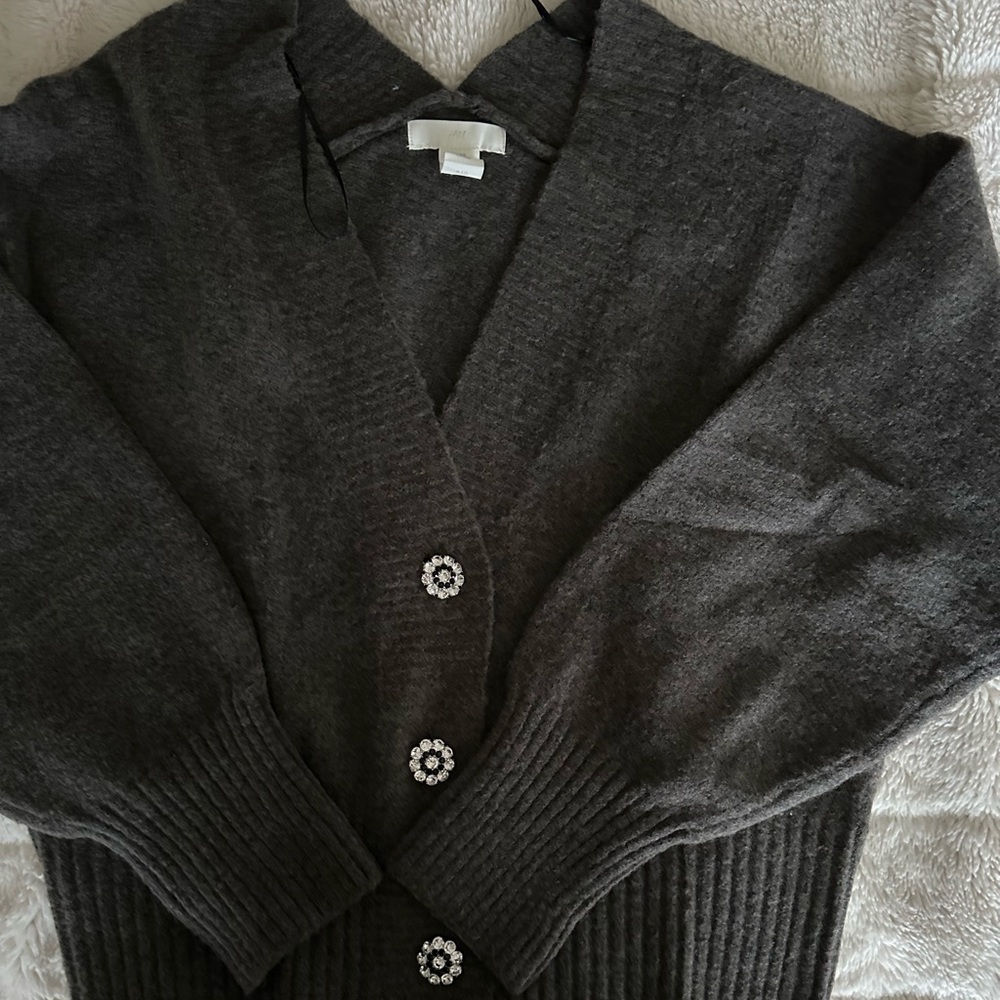 Grey sweater with jewel buttons